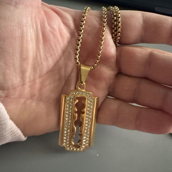 Blade Pendant Gold Plated Cubic Zirconia Stainless Steel 24 Inch Chain Razor - Picture 5 of 6